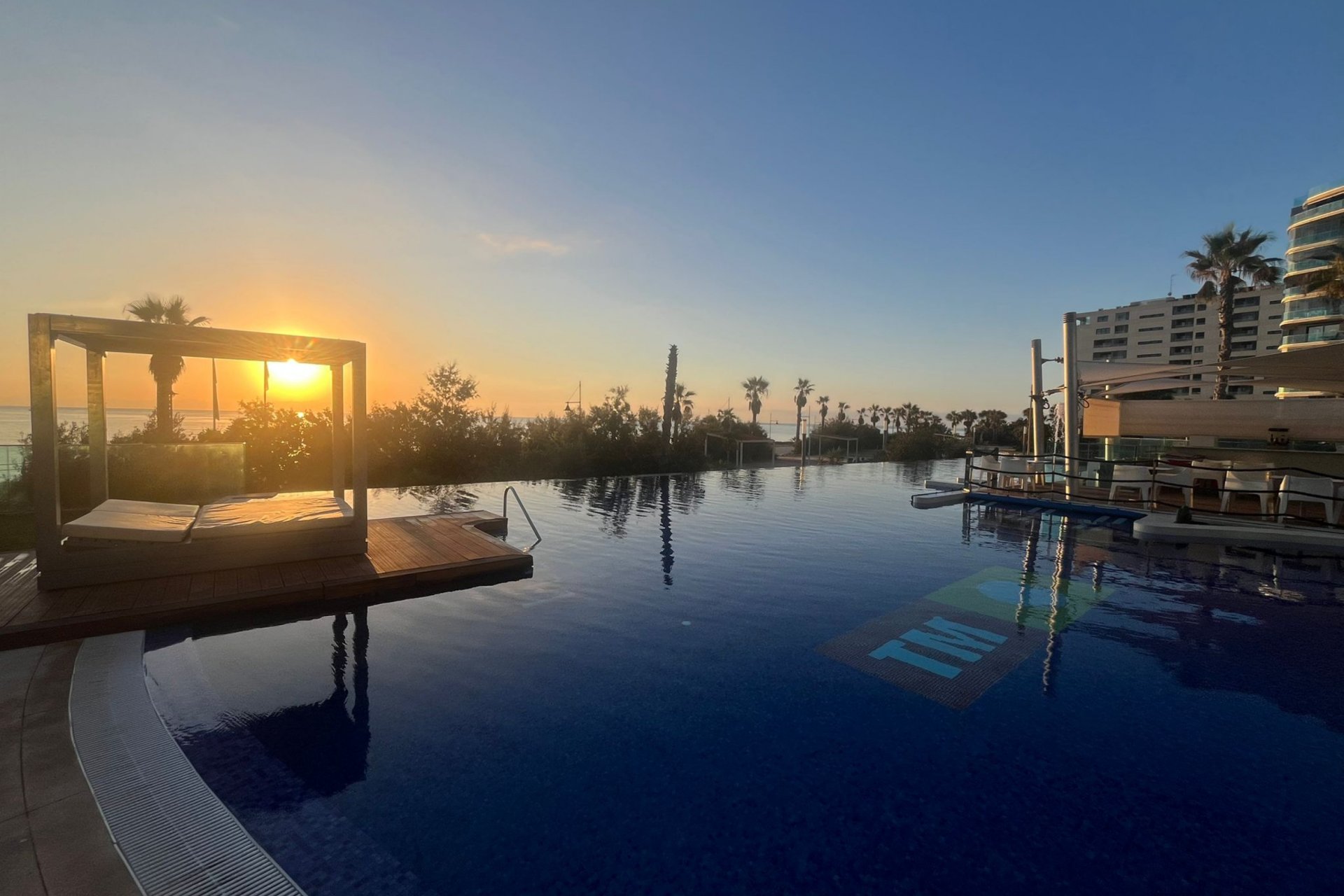 Resale - Apartment -
Punta Prima - Costa Blanca