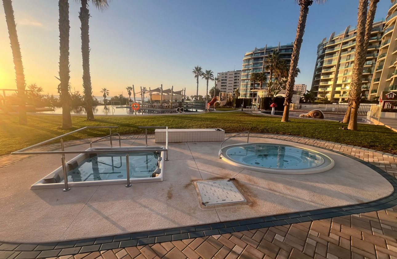 Resale - Apartment -
Punta Prima - Costa Blanca