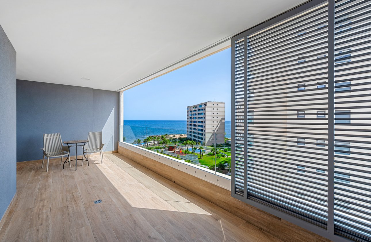Resale - Apartment -
Punta Prima - Costa Blanca