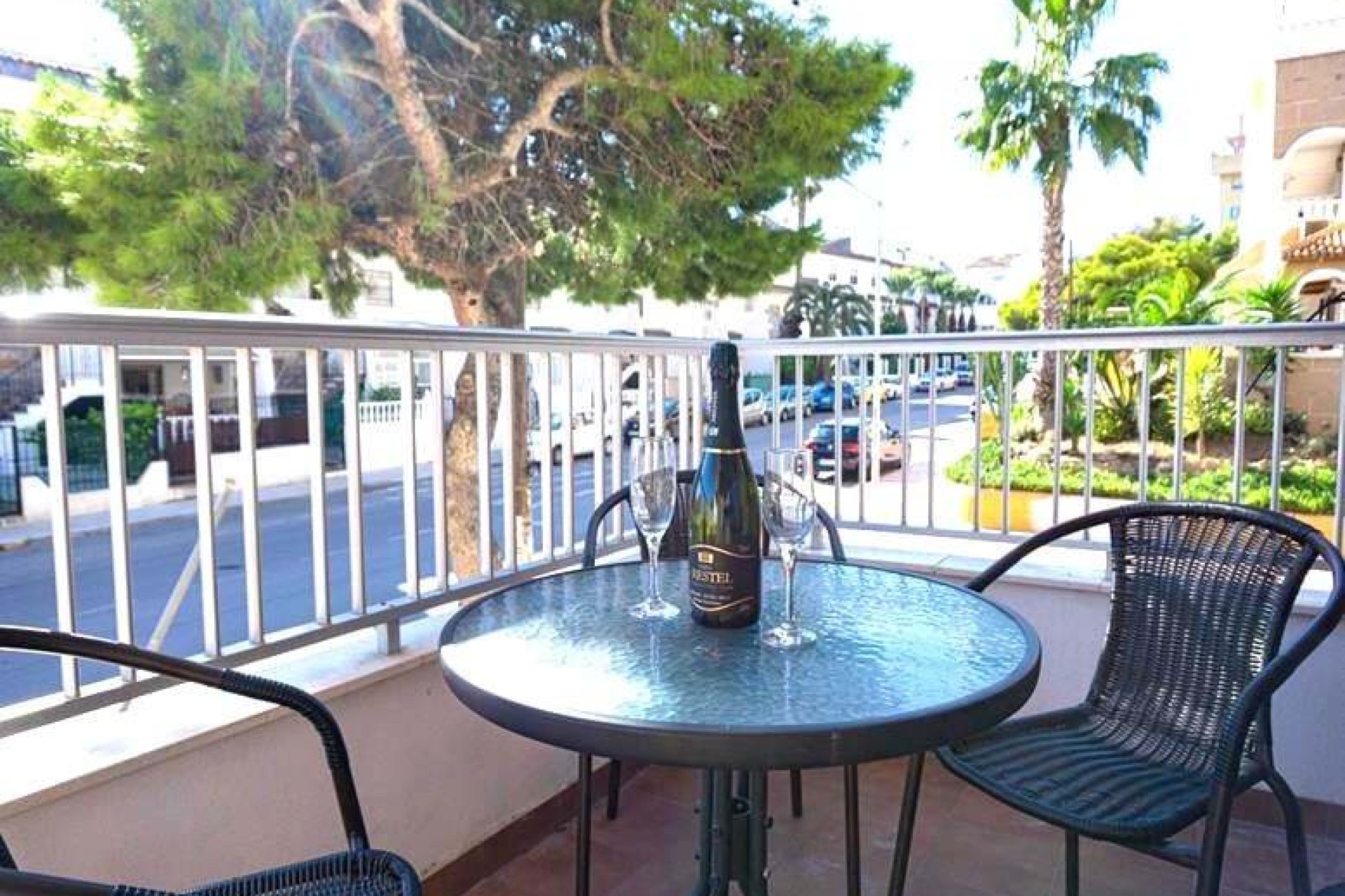 Resale - Apartment -
Punta Prima - Costa Blanca