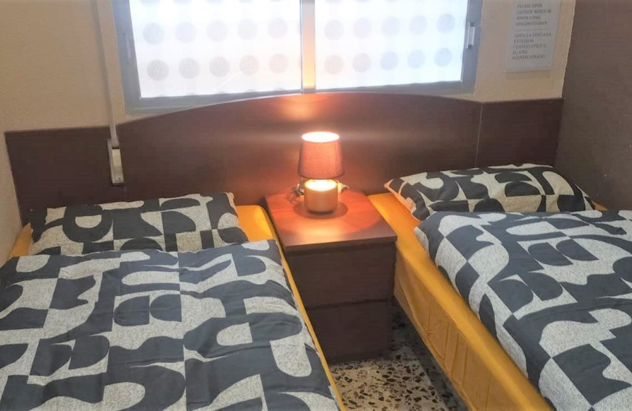 Resale - Apartment -
Punta Prima - Costa Blanca