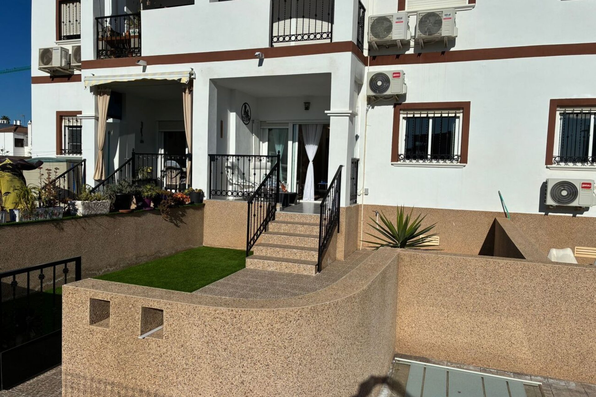 Resale - Apartment -
Punta Prima - Costa Blanca