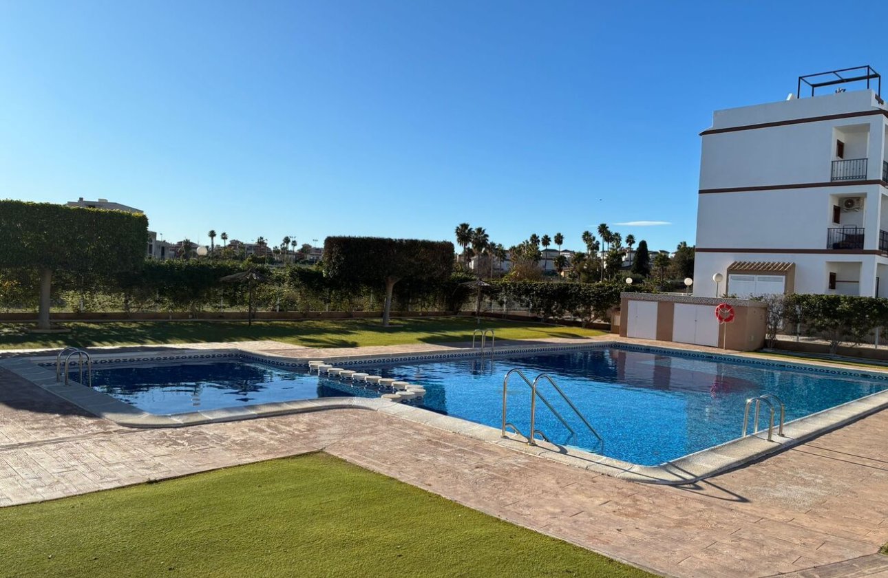 Resale - Apartment -
Punta Prima - Costa Blanca