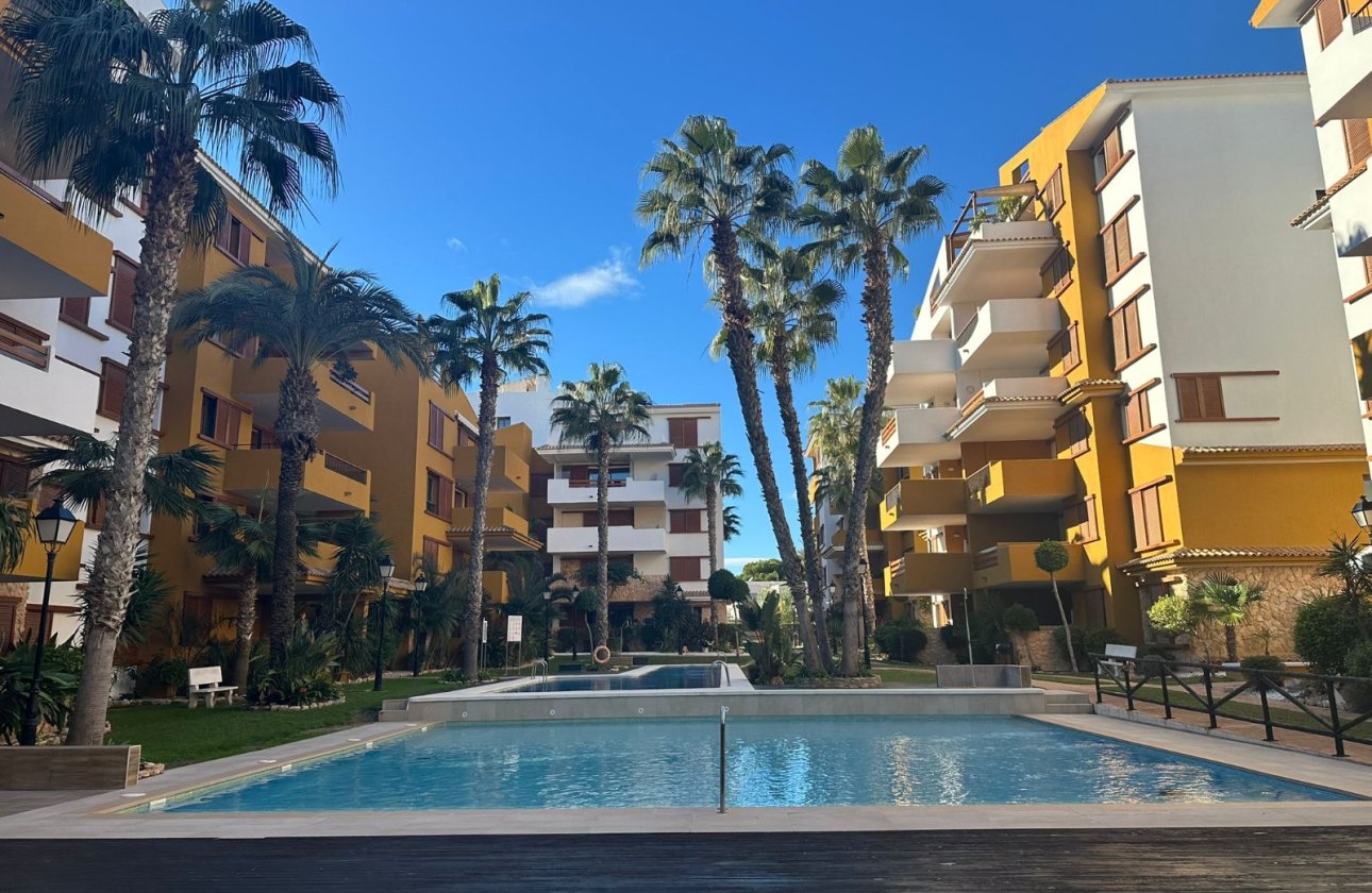 Resale - Apartment -
Punta Prima - Costa Blanca