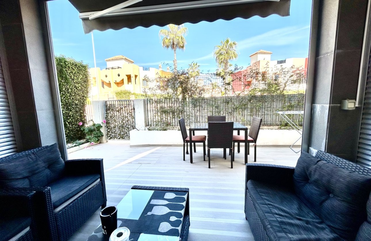 Resale - Apartment -
Punta Prima - Costa Blanca