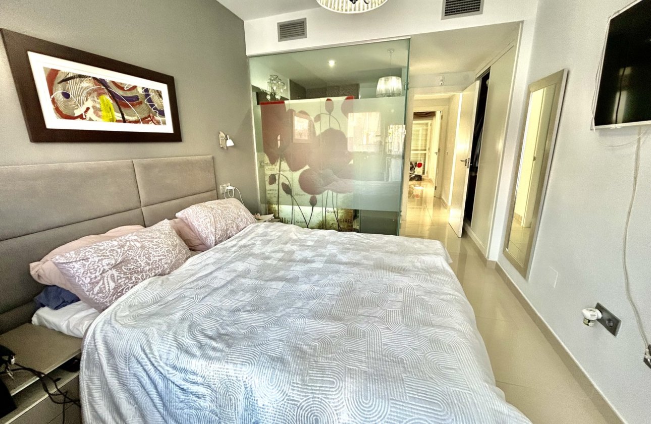 Resale - Apartment -
Punta Prima - Costa Blanca