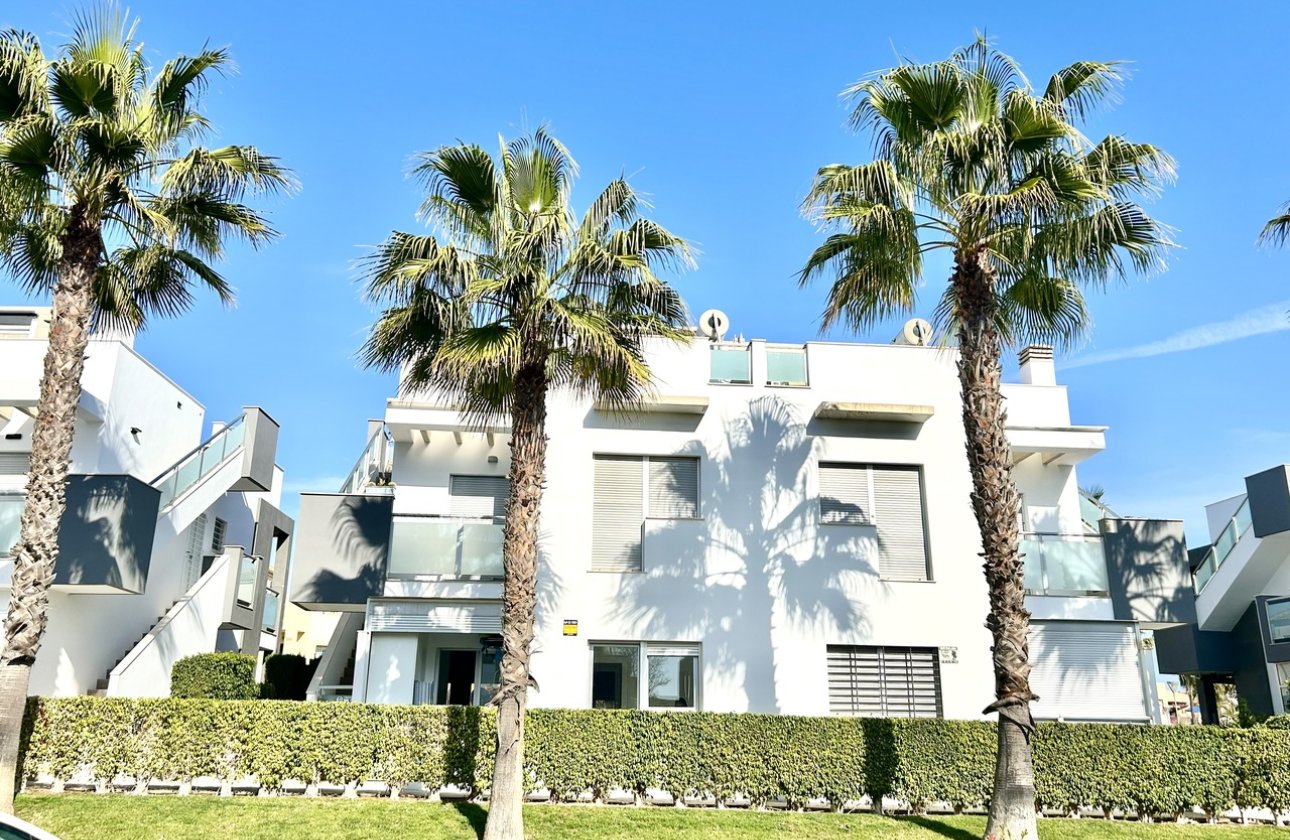 Resale - Apartment -
Punta Prima - Costa Blanca