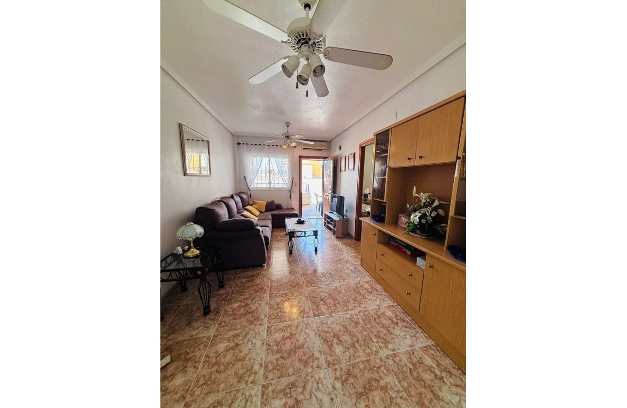 Resale - Apartment -
Punta Prima - Costa Blanca