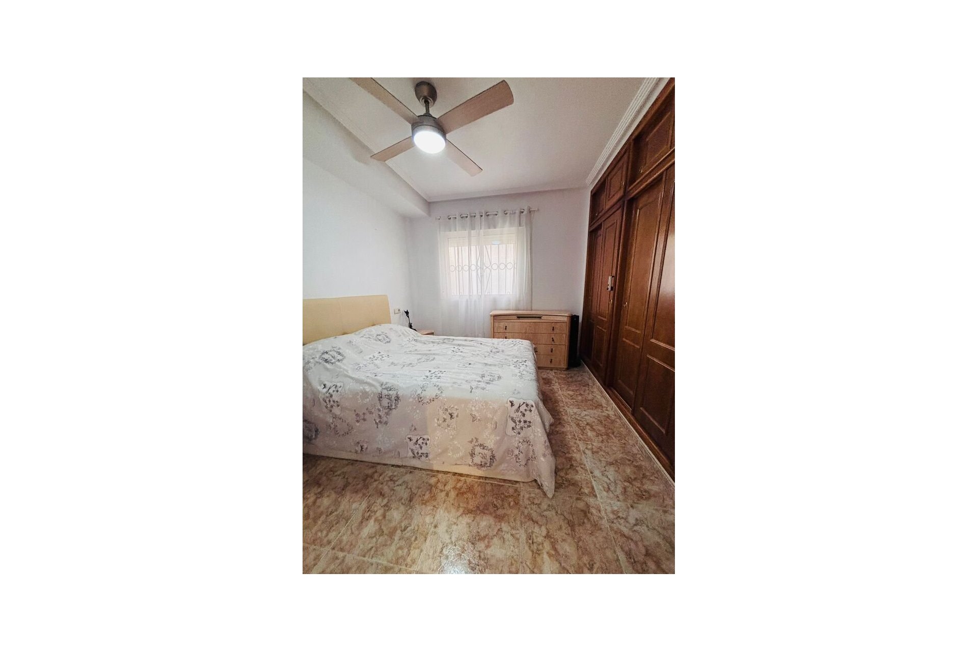 Resale - Apartment -
Punta Prima - Costa Blanca