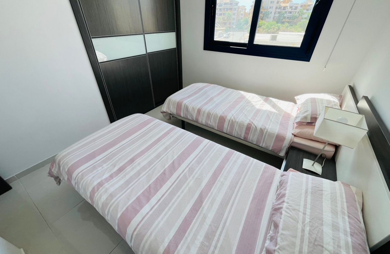 Resale - Apartment -
Punta Prima - Costa Blanca