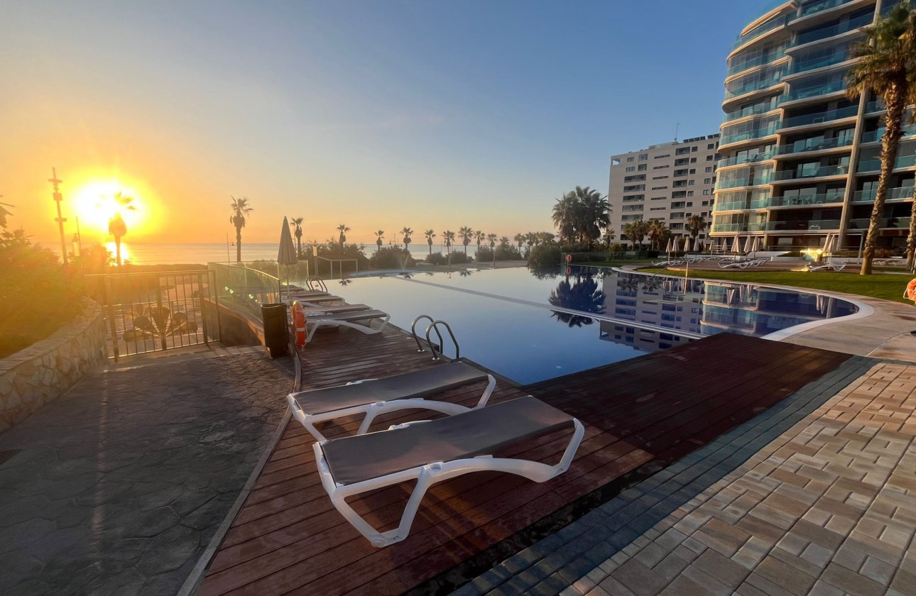Resale - Apartment -
Punta Prima - Costa Blanca