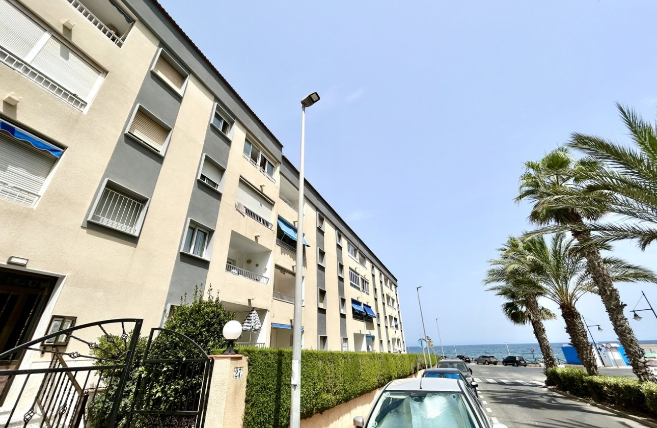 Resale - Apartment -
Punta Prima - Costa Blanca