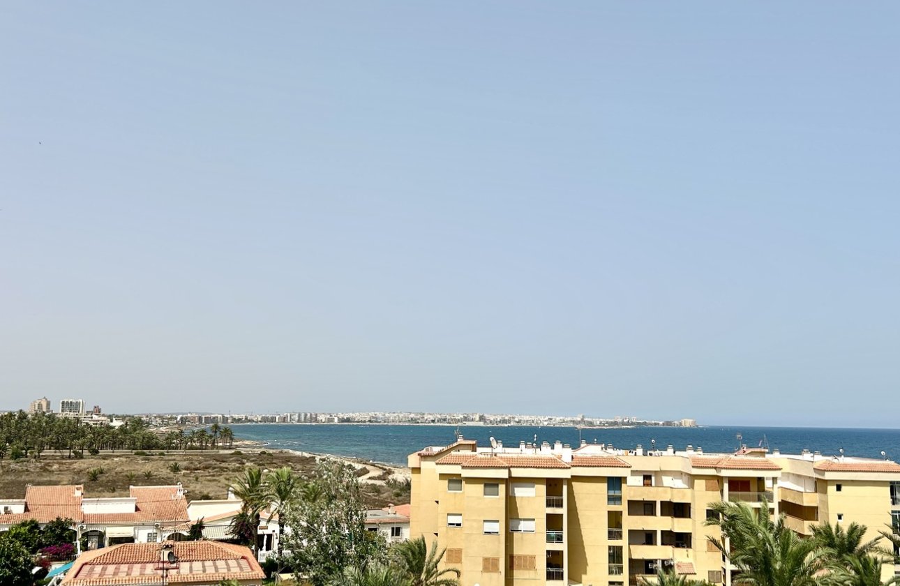 Resale - Apartment -
Punta Prima - Costa Blanca