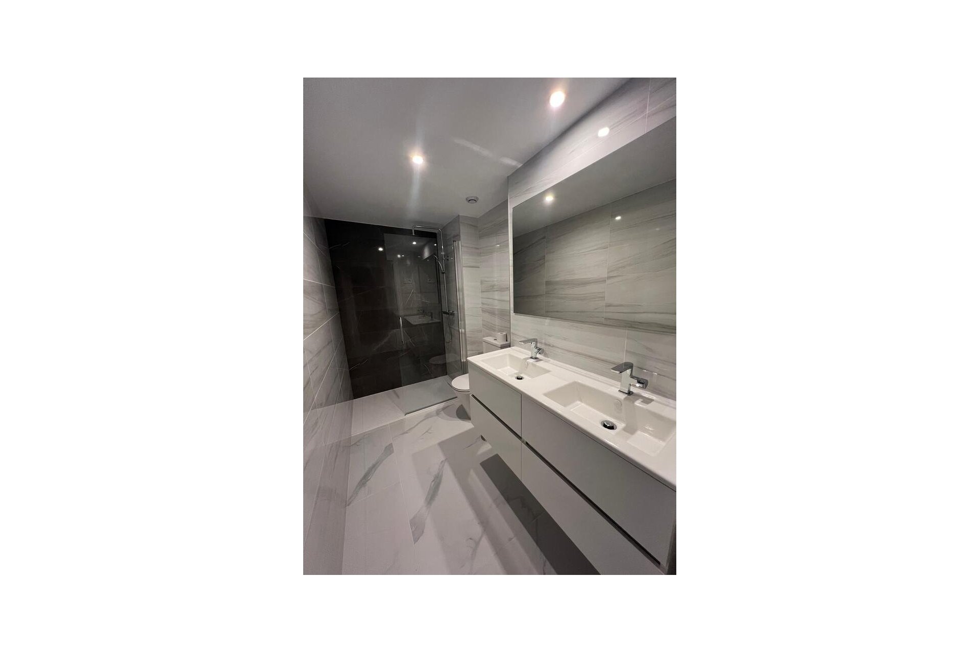 Resale - Apartment -
Punta Prima - Orihuela Costa