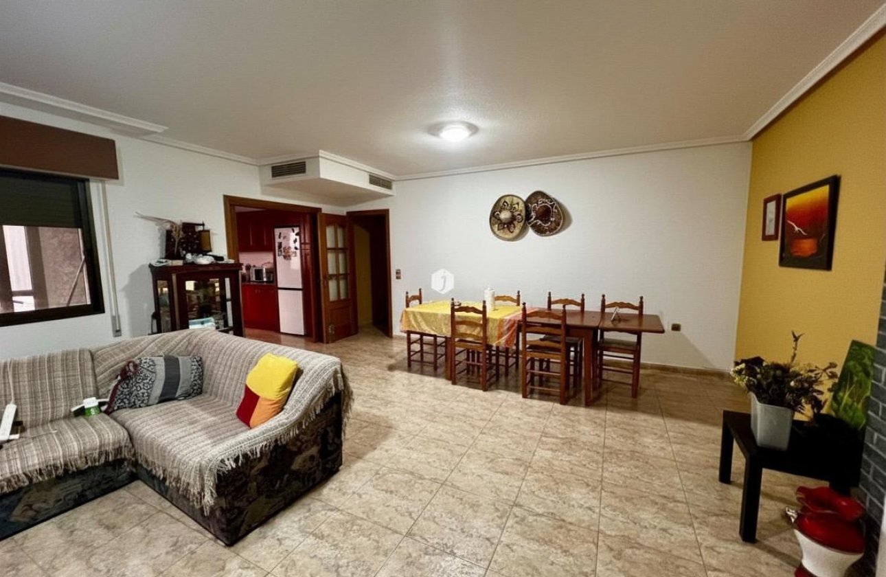 Resale - Apartment -
Rojales