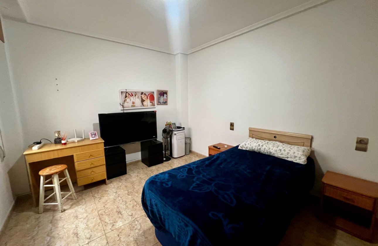 Resale - Apartment -
Rojales