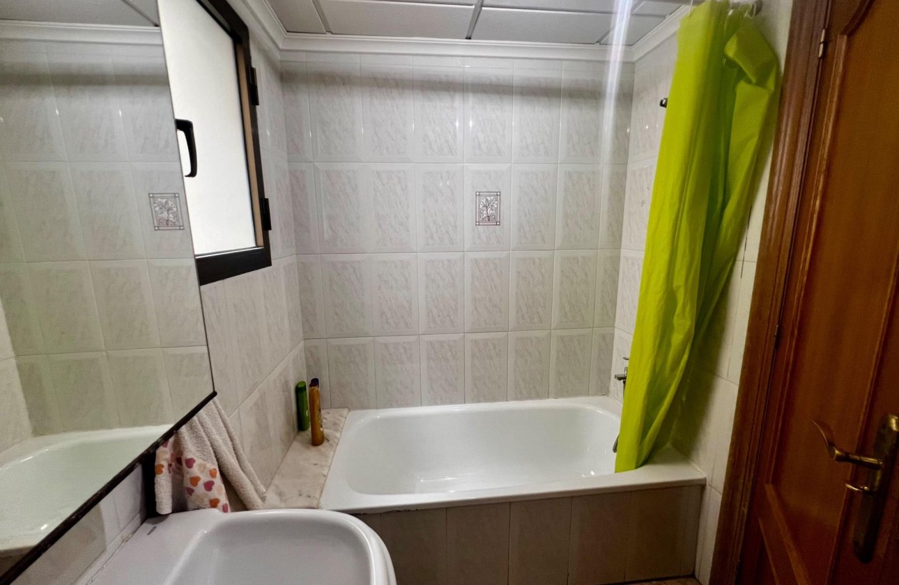 Resale - Apartment -
Rojales