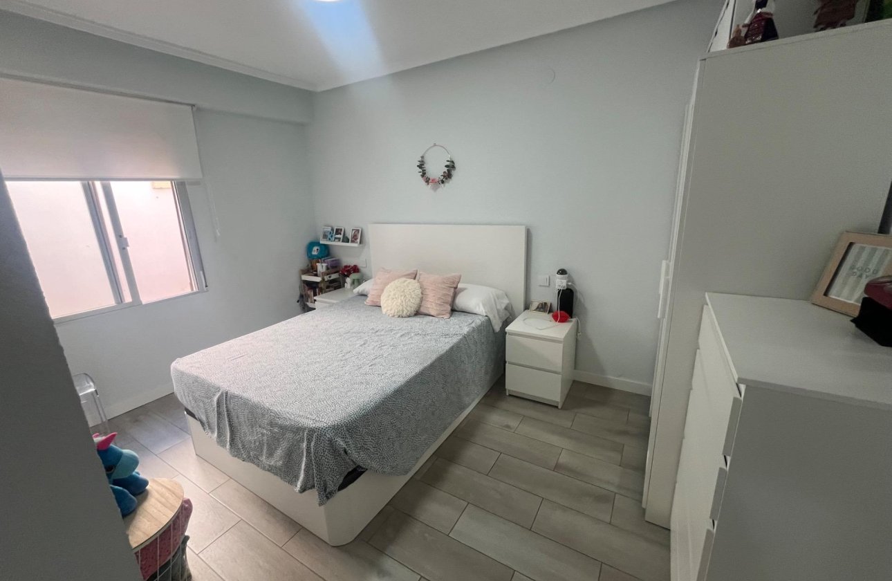 Resale - Apartment -
San Fulgencio - San Fulgencio Pueblo
