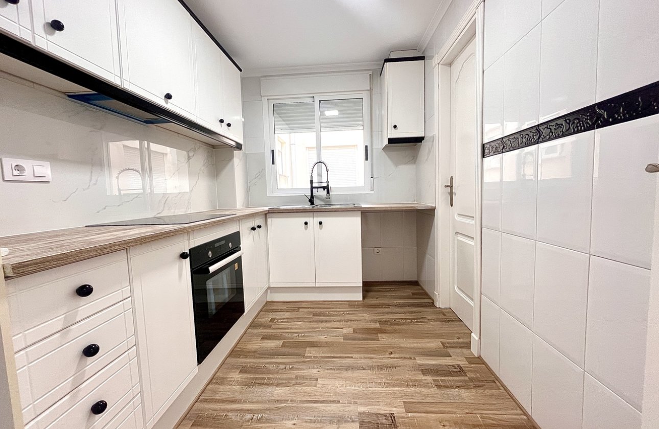 Resale - Apartment -
San Miguel de Salinas - Inland