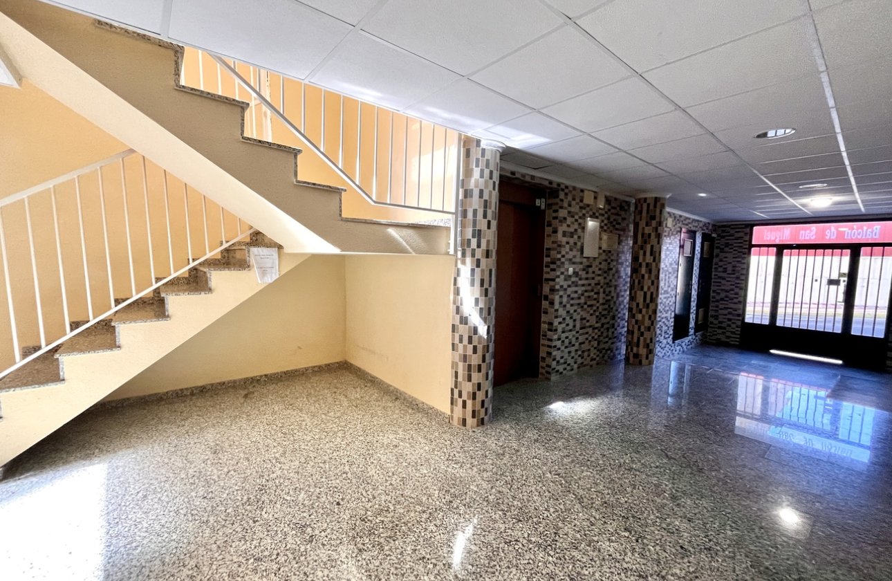 Resale - Apartment -
San Miguel de Salinas - Inland