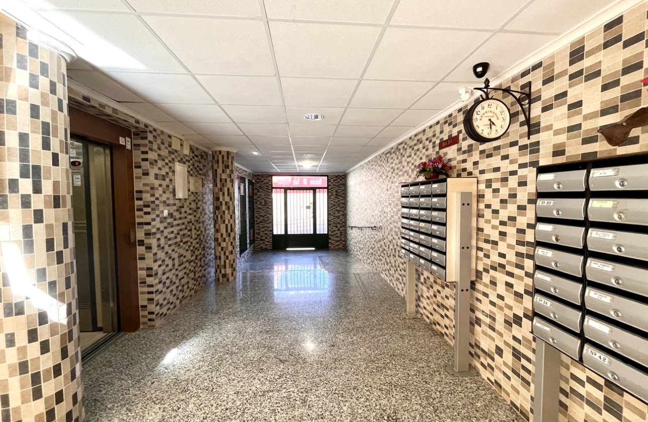 Resale - Apartment -
San Miguel de Salinas - Inland