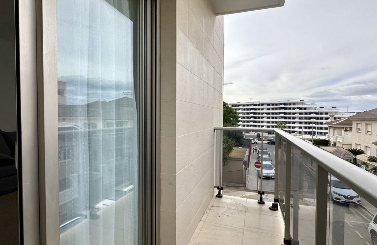 Resale - Apartment -
San Miguel de Salinas - Inland