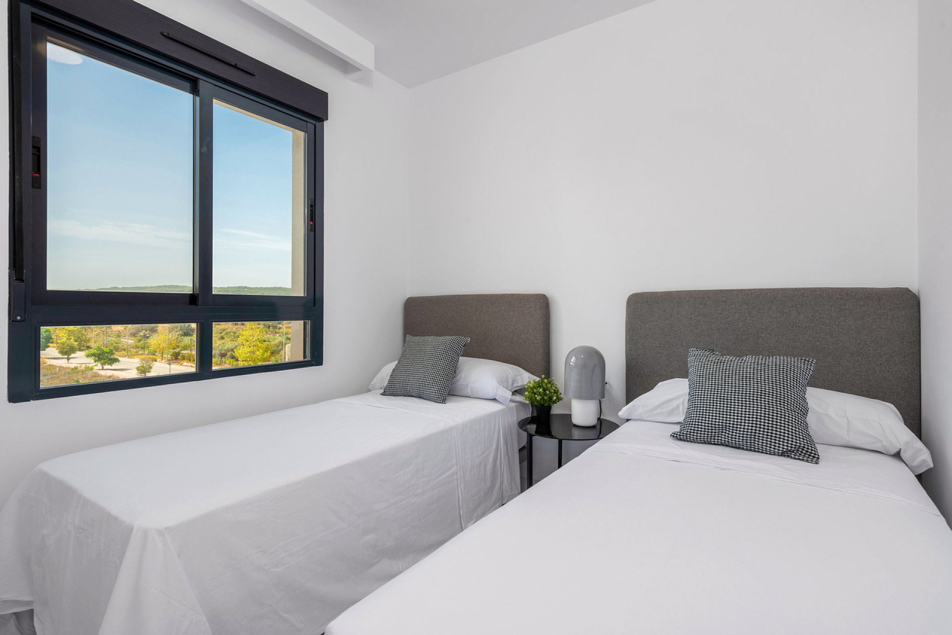 Resale - Apartment -
San Miguel de Salinas - Inland