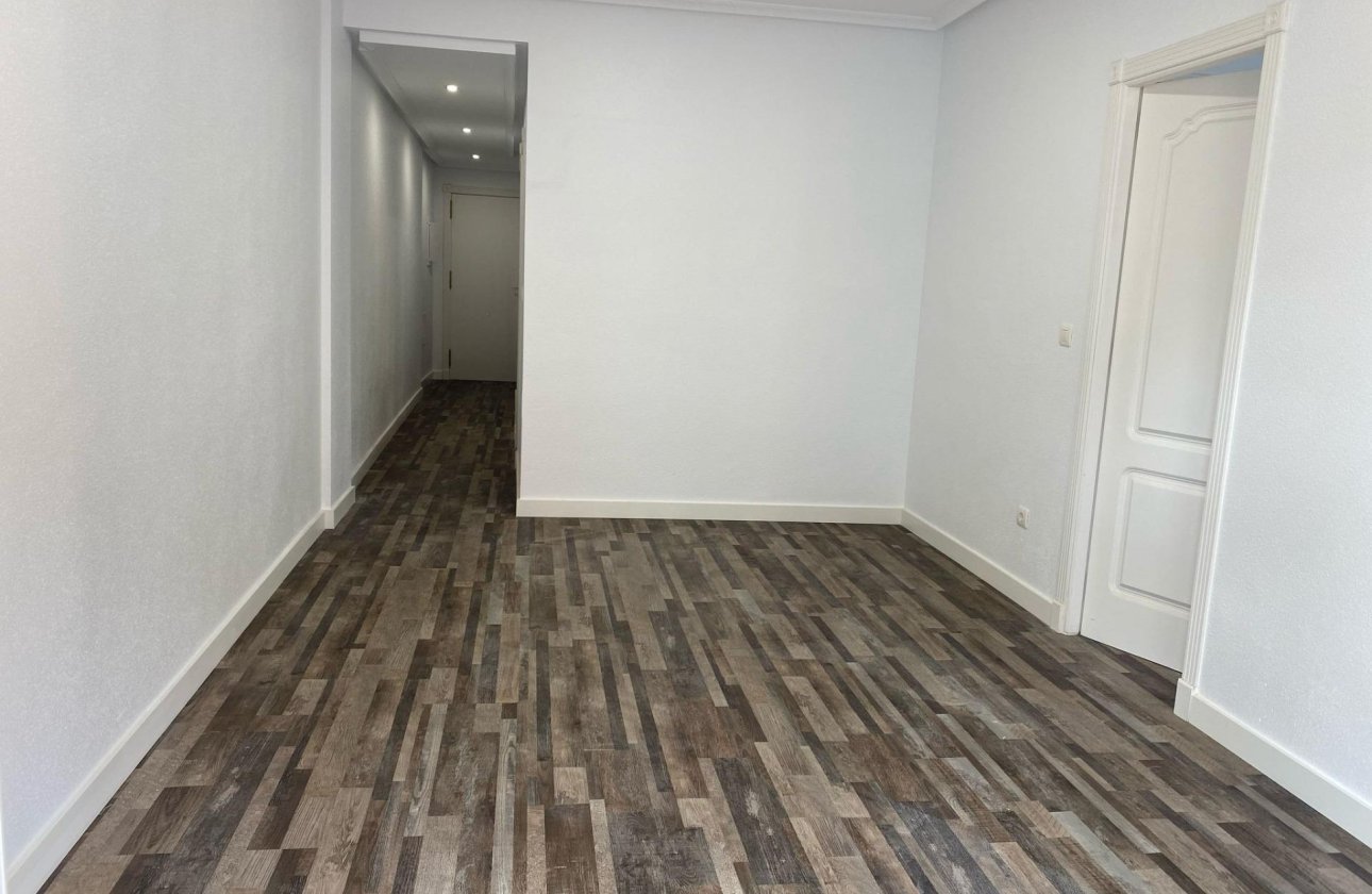 Resale - Apartment -
San Miguel de Salinas - Pueblo 9