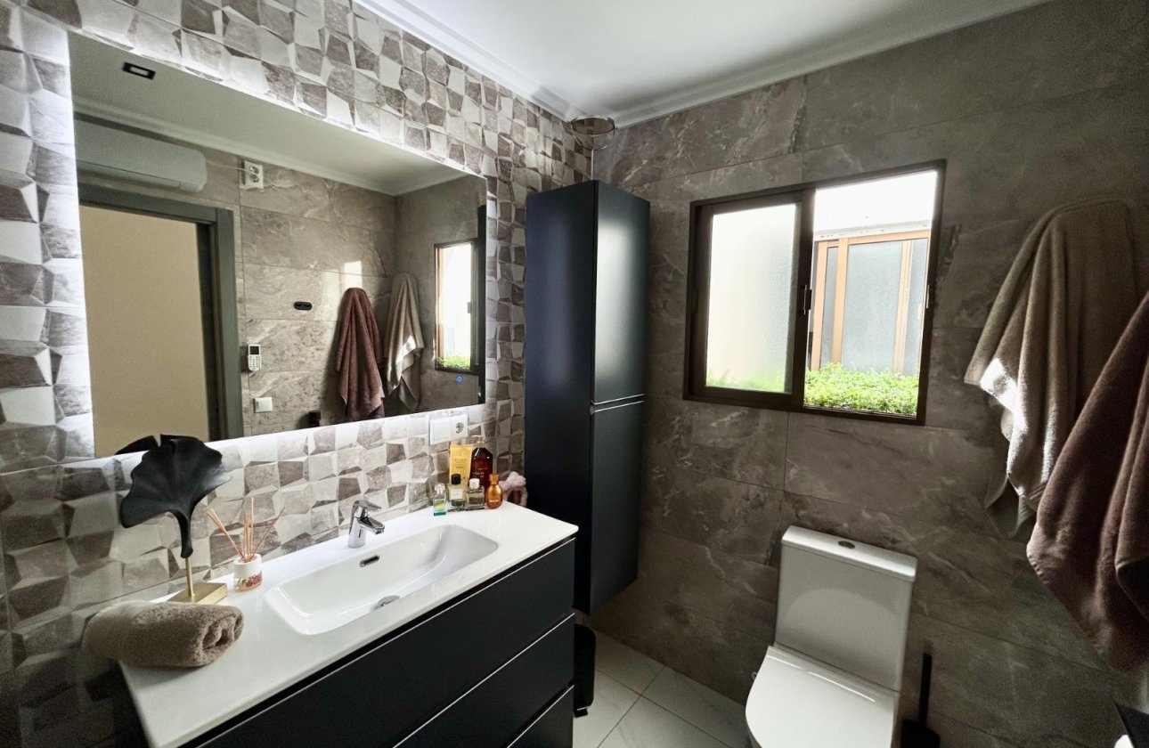 Resale - Apartment -
Torremendo - Costa Blanca