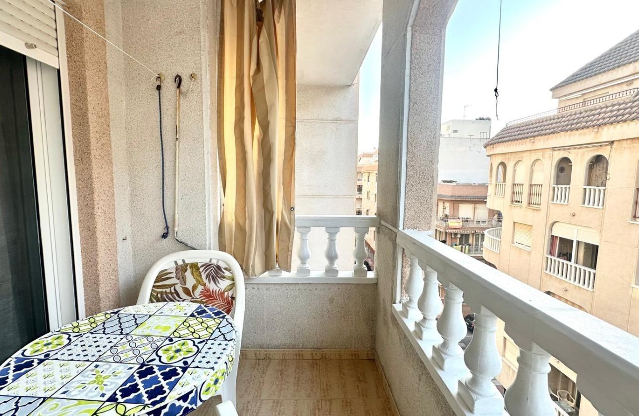 Resale - Apartment -
Torrevieja - Acequion