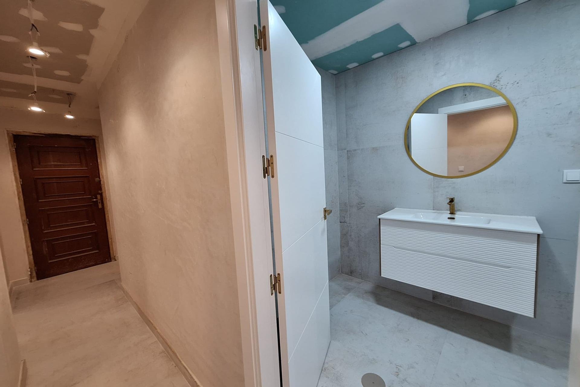 Resale - Apartment -
Torrevieja - Acequion