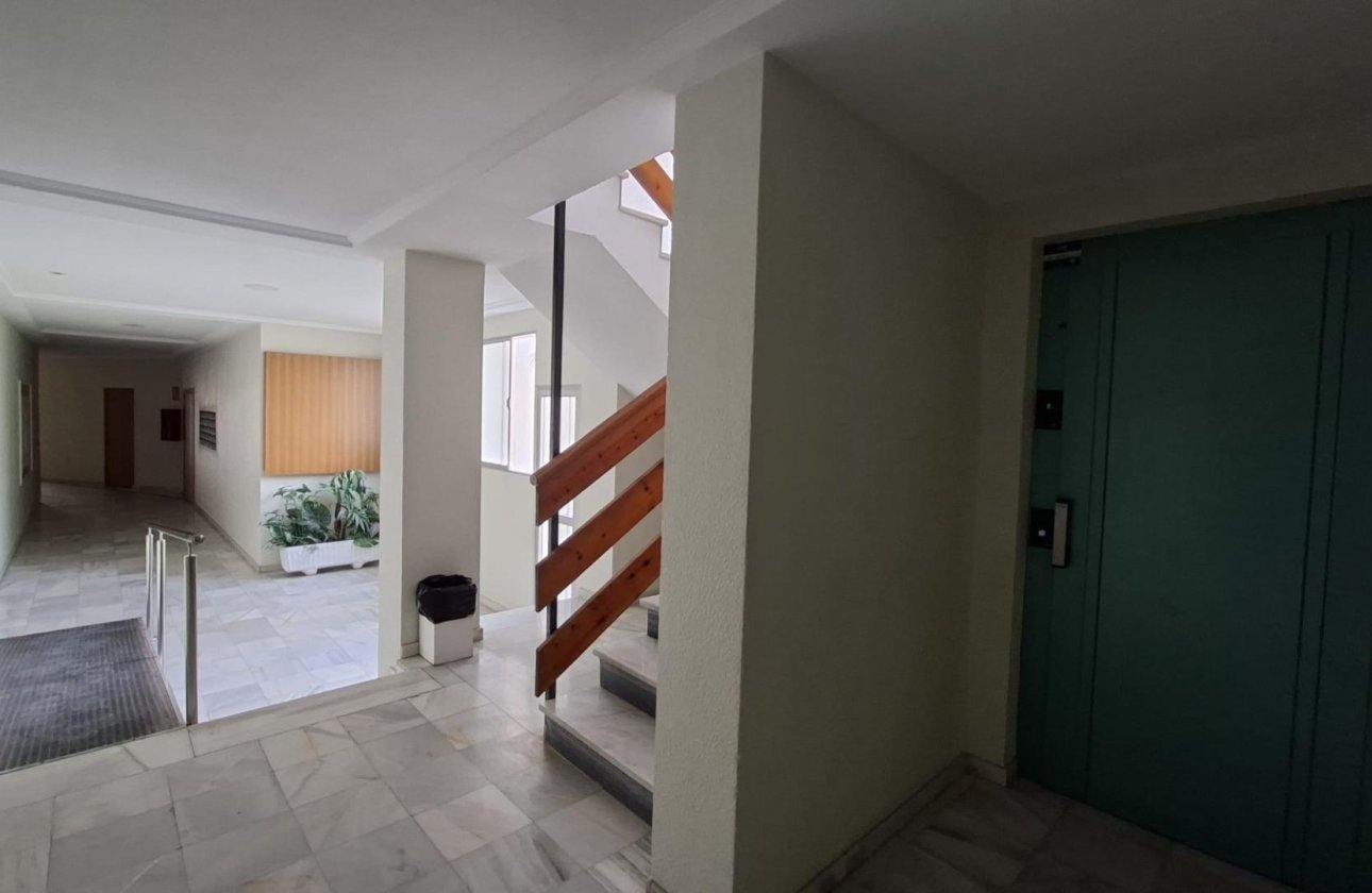 Resale - Apartment -
Torrevieja - Acequion