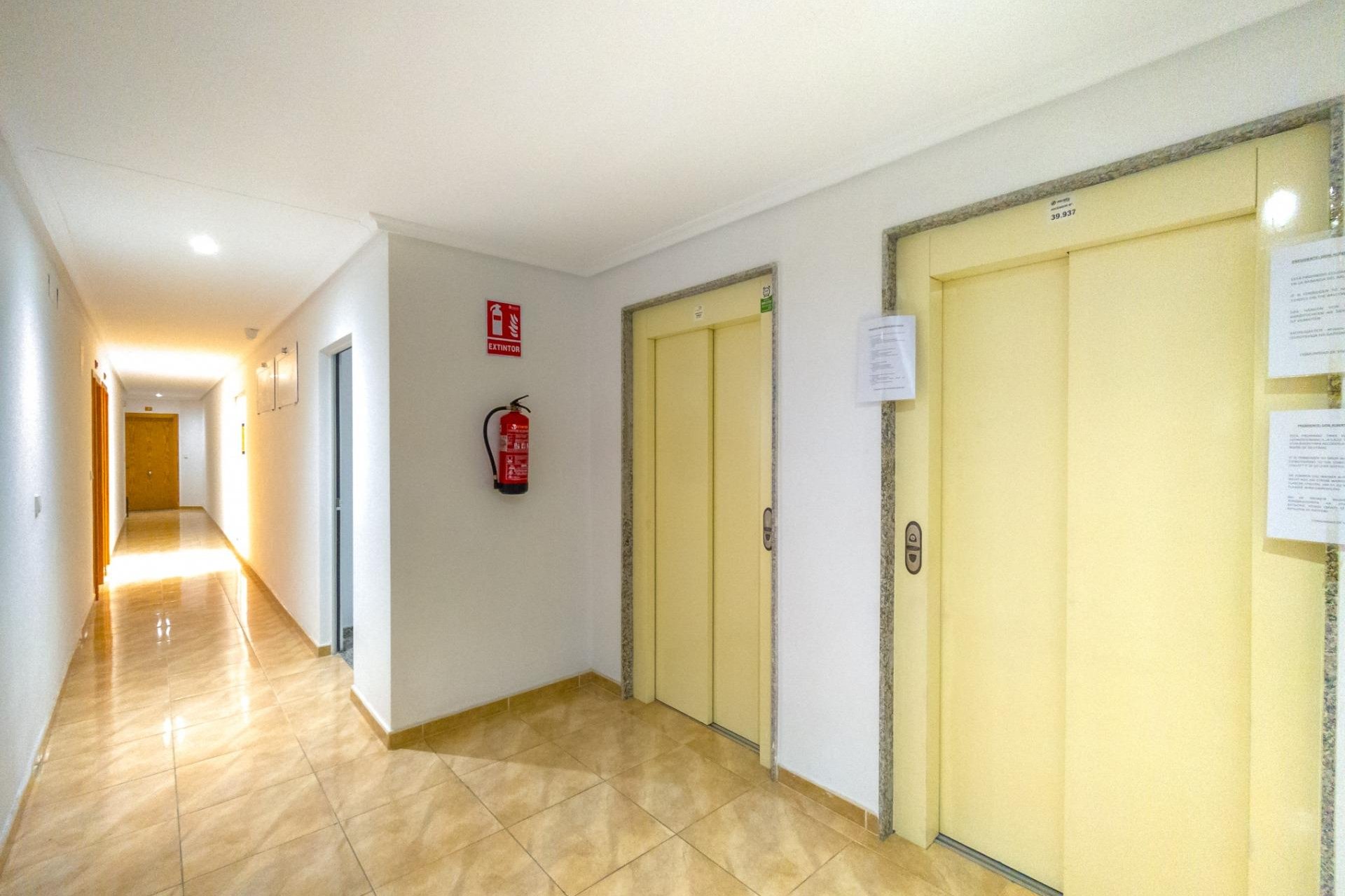 Resale - Apartment -
Torrevieja - Acequion