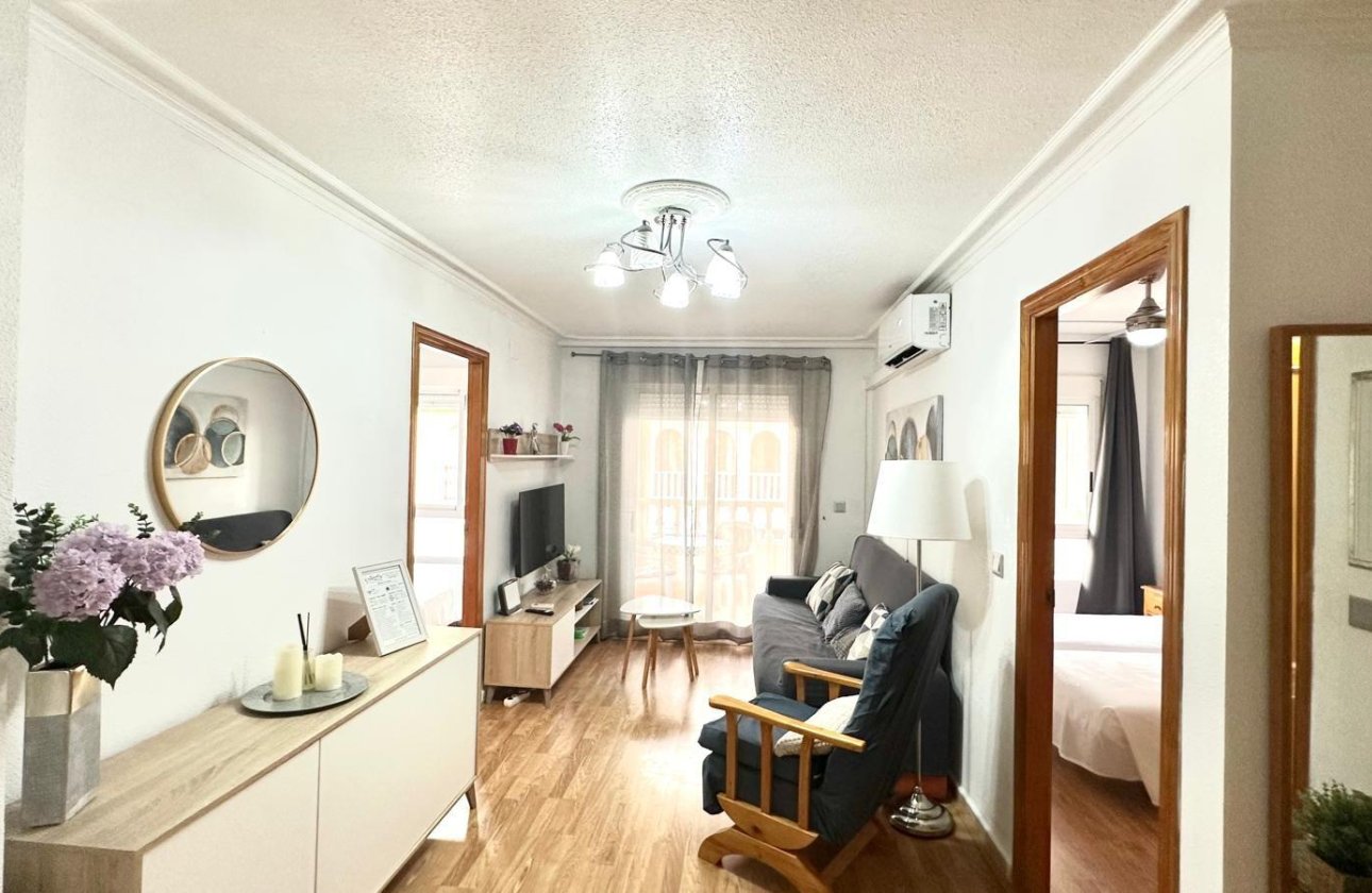 Resale - Apartment -
Torrevieja - Acequion