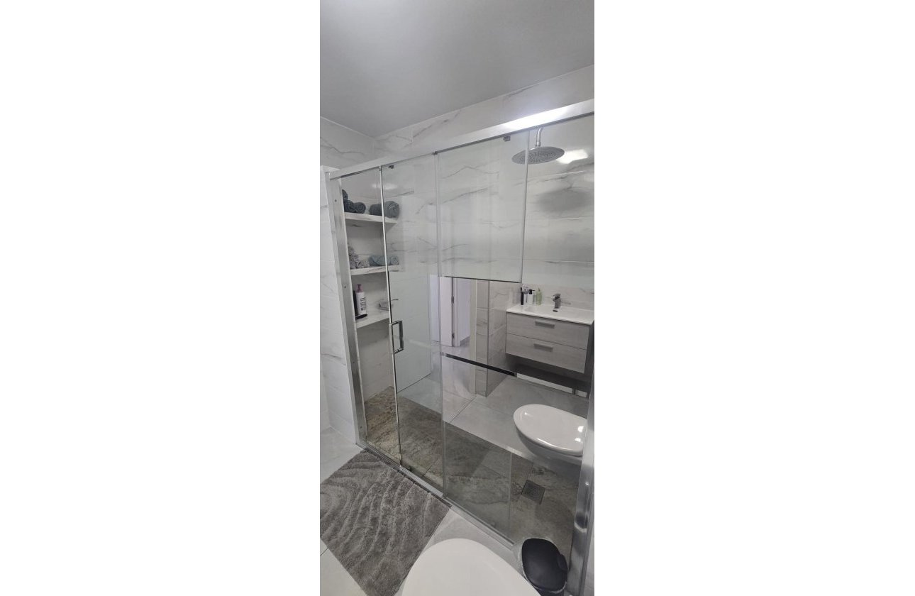 Resale - Apartment -
Torrevieja - Acequion