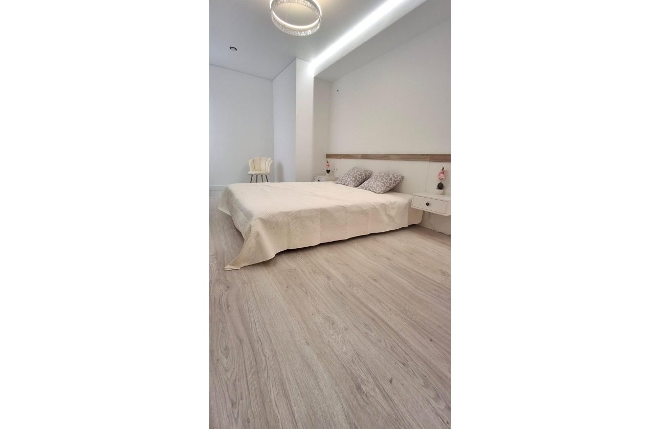 Resale - Apartment -
Torrevieja - Acequion