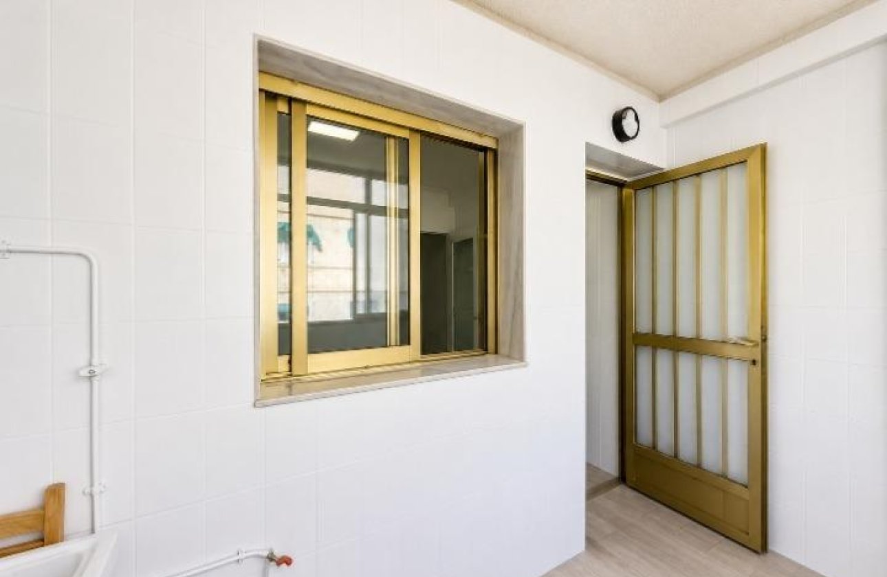 Resale - Apartment -
Torrevieja - Acequion