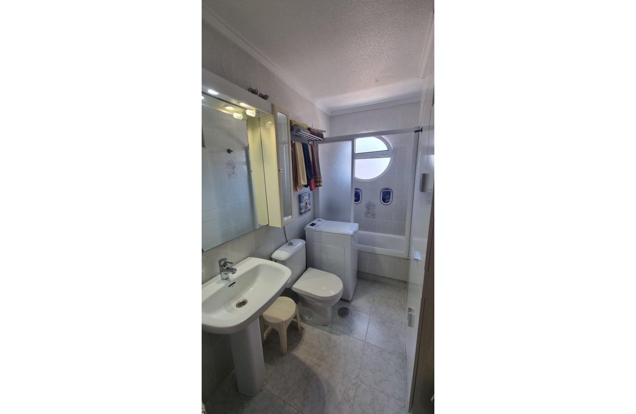 Resale - Apartment -
Torrevieja - Acequion