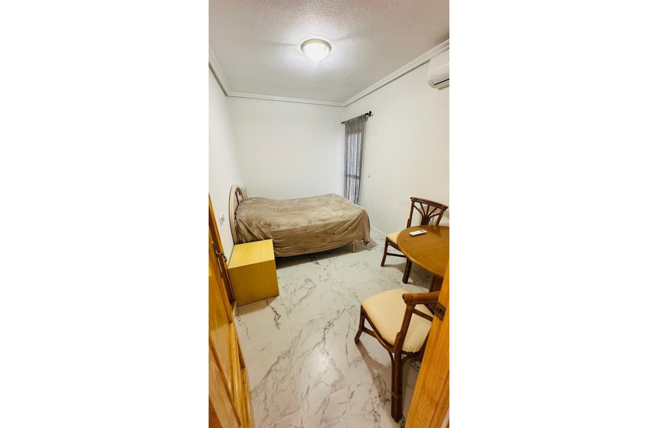 Resale - Apartment -
Torrevieja - Acequion