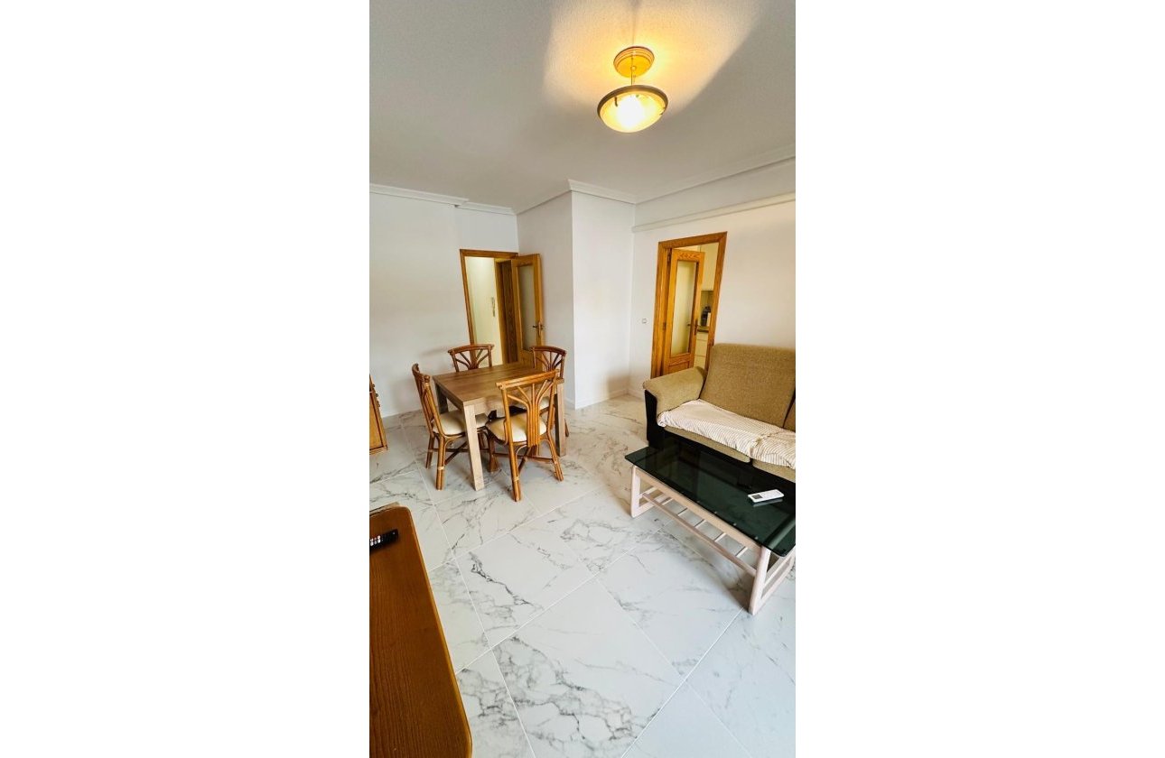 Resale - Apartment -
Torrevieja - Acequion