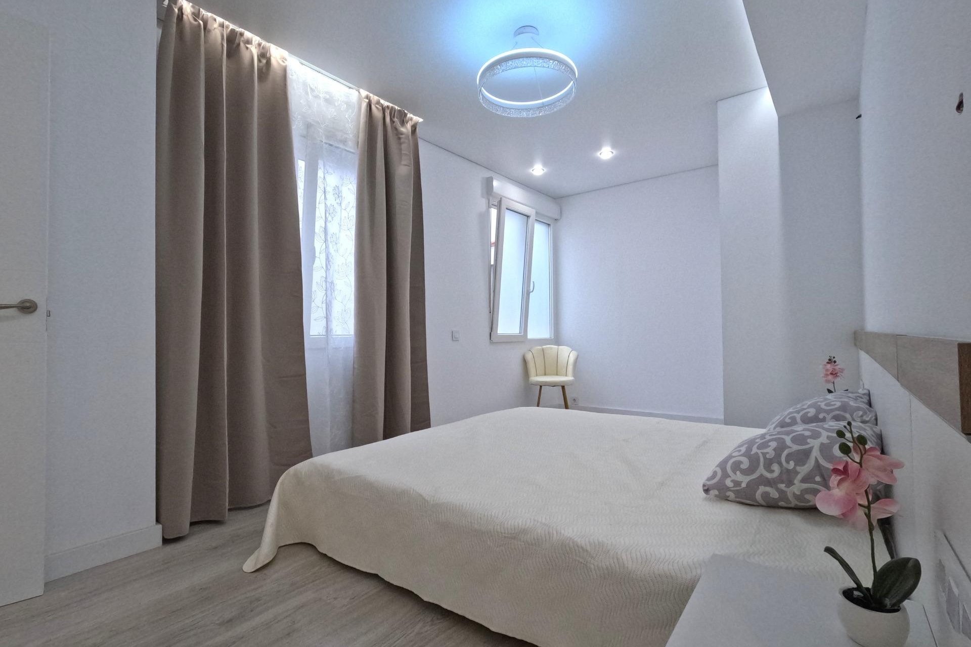Resale - Apartment -
Torrevieja - Acequion
