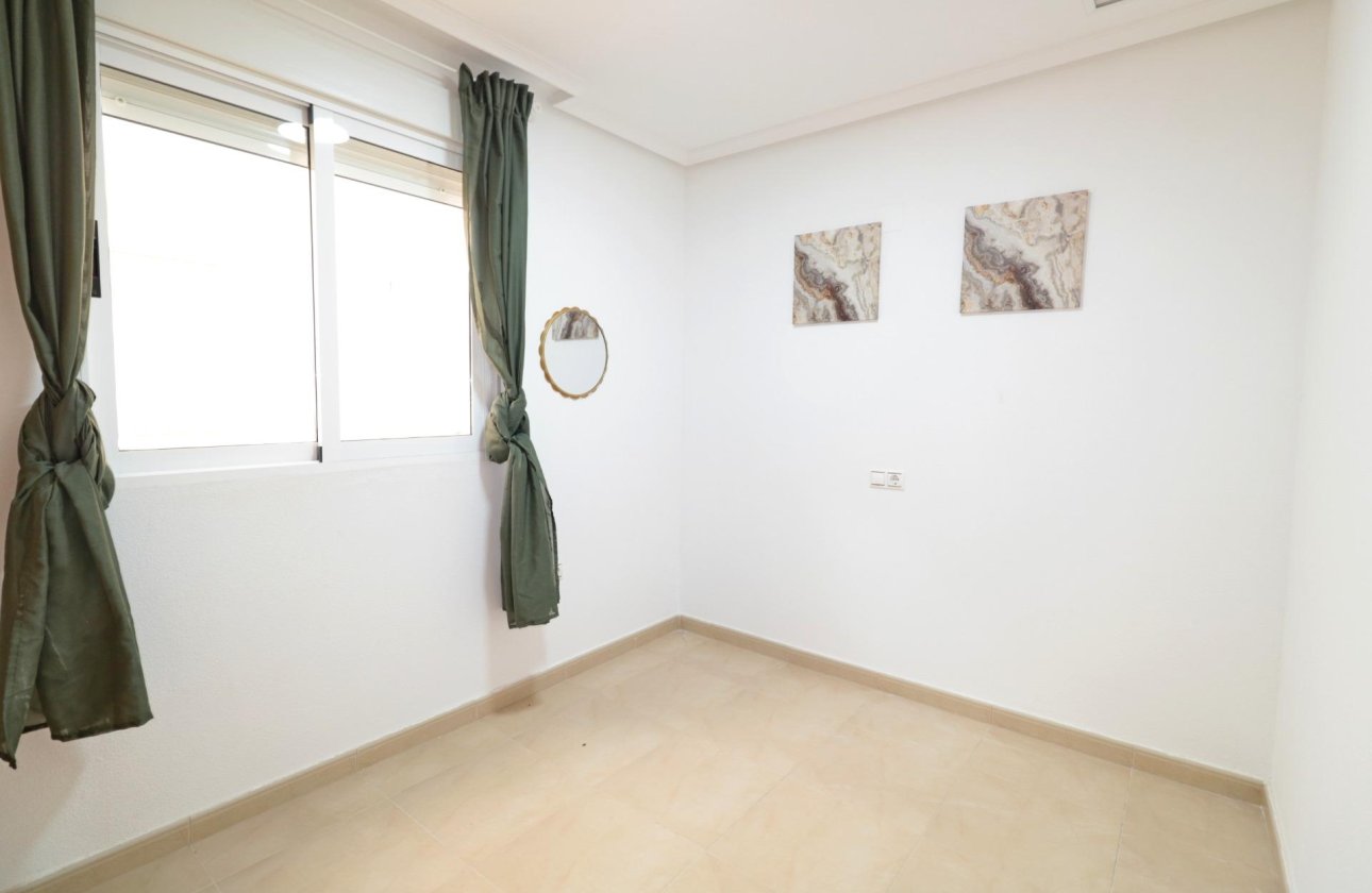 Resale - Apartment -
Torrevieja - Acequion