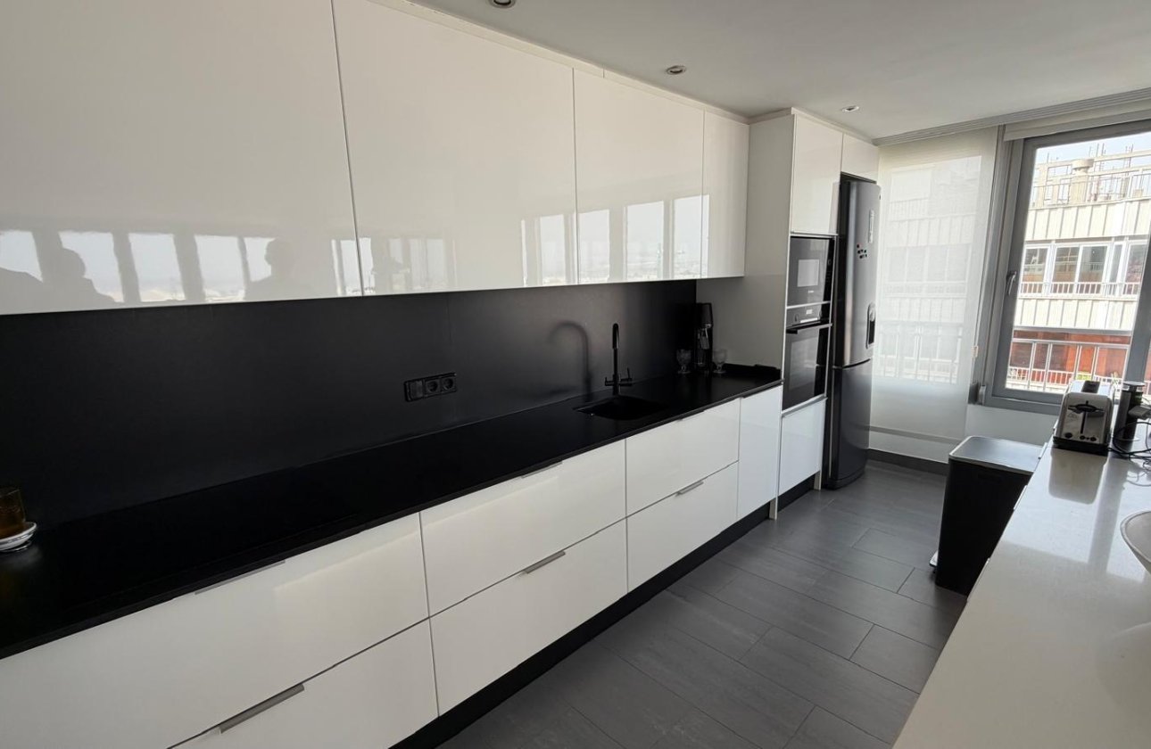 Resale - Apartment -
Torrevieja - Acequion