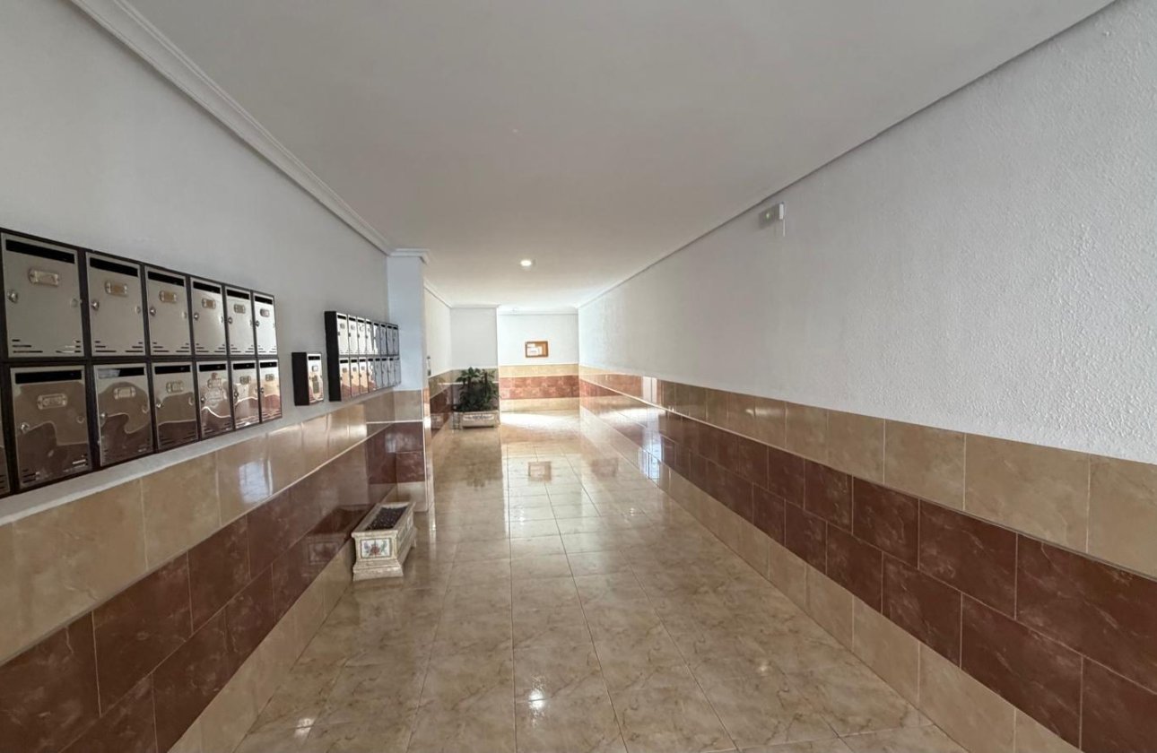 Resale - Apartment -
Torrevieja - Acequion