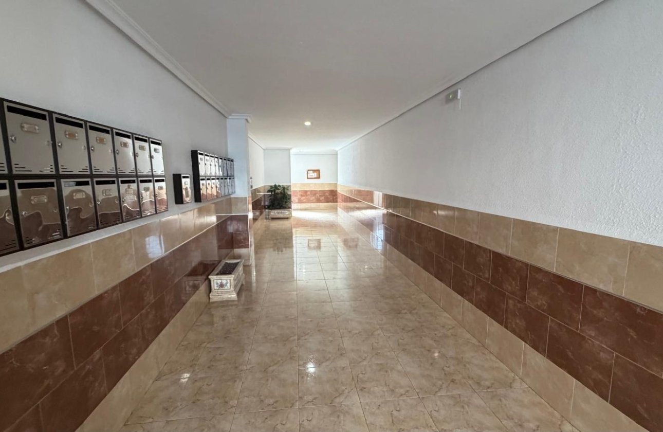 Resale - Apartment -
Torrevieja - Acequion