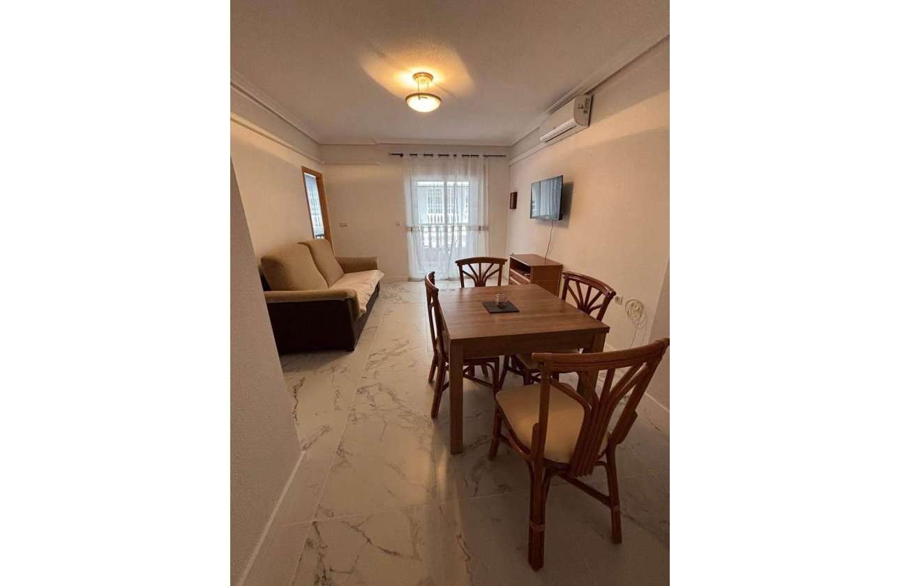 Resale - Apartment -
Torrevieja - Acequion