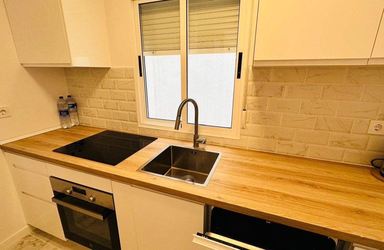 Resale - Apartment -
Torrevieja - Acequion