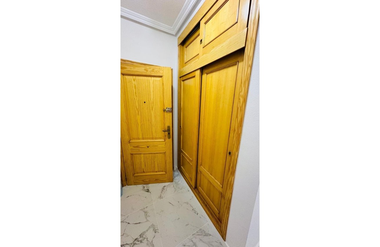 Resale - Apartment -
Torrevieja - Acequion