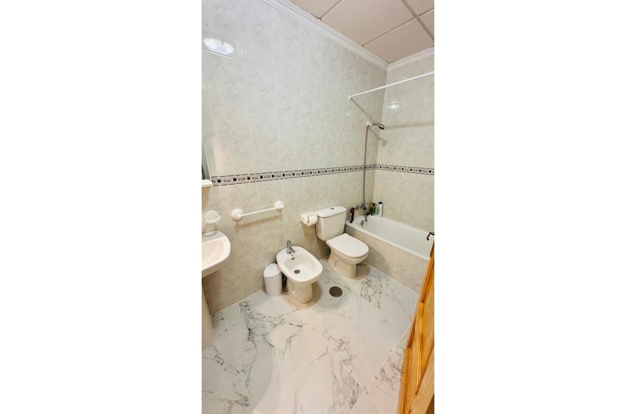 Resale - Apartment -
Torrevieja - Acequion