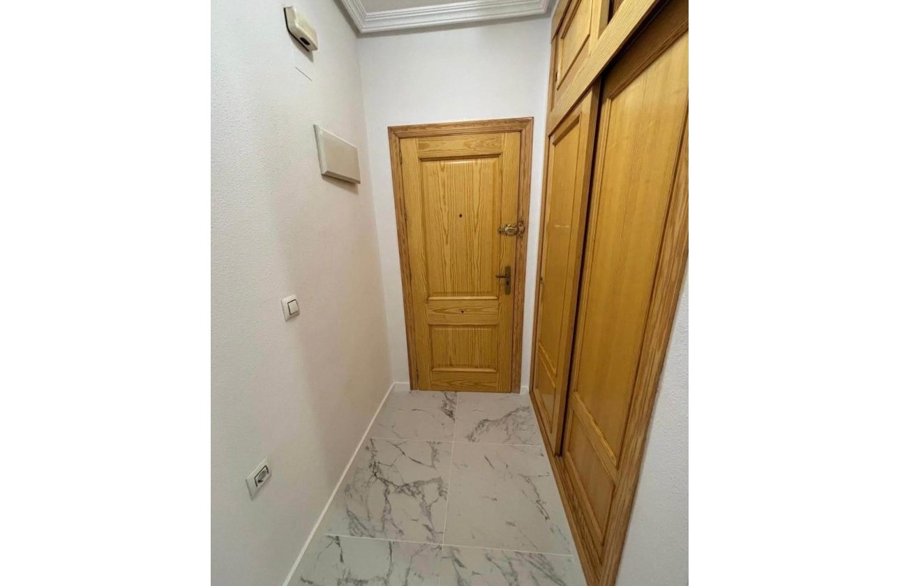 Resale - Apartment -
Torrevieja - Acequion
